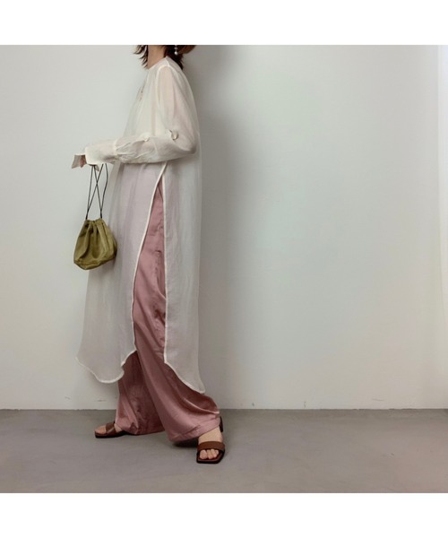 CFT.（シフト）の「CFT.Sheer slit long SH (シアースリットロングシャツ)（シャツ/ブラウス・レディース・アイボリー/ライトグレー/ミント/ライトパープル・FREE）」の19枚目の写真