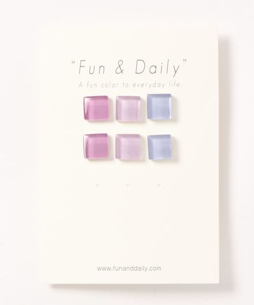 Fun & Daily(ファンアンドデイリー)の「F&D : カラーブロック・3セットピアス(ピアス(両耳用)・レディース・パープル/ブラウン/イエロー/ブルー/グリーン・FREE)」の2枚目の写真
