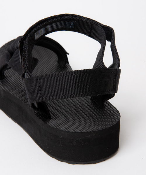 PICHE ABAHOUSE(ピシェ アバハウス)の「★Teva/MIDFORM UNIVERSAL ミッドフォーム ユニバーサル(サンダル・レディース・ブラック/シャンパン・8/7/6)」の7枚目の写真