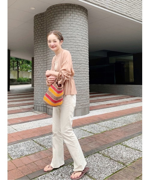 SHENERY（シーナリー）の「センタープレスデニムパンツ（BEG）（デニムパンツ・レディース・ベージュ・36/38）」の4枚目の写真