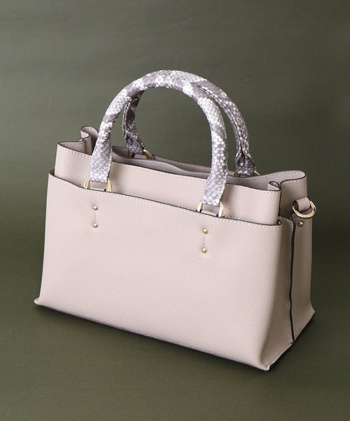 artemis by DIANA（アルテミスバイダイアナ）の「異素材コンビ２WAYミニバッグ（ハンドバッグ・レディース・イエロー/ブラック/ベージュ/ホワイト/グレー・FREE）」の13枚目の写真