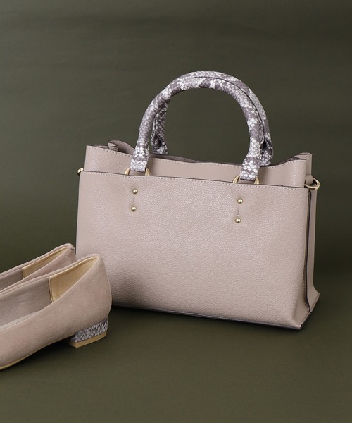 artemis by DIANA（アルテミスバイダイアナ）の「異素材コンビ２WAYミニバッグ（ハンドバッグ・レディース・イエロー/ブラック/ベージュ/ホワイト/グレー・FREE）」の12枚目の写真