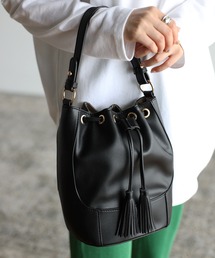 GUSCIO | ファッションインフルエンサー yoko さんコラボモデル【グッシオベーシック】 ２WAY巾着バッグ　エコレザー×キャンバス(ショルダーバッグ)