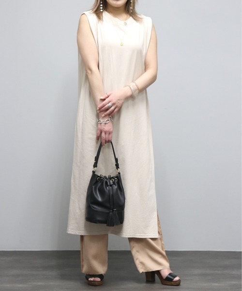 GUSCIO（グッシオ）の「ファッションインフルエンサー yoko さんコラボモデル【グッシオベーシック】 ２WAY巾着バッグ　エコレザー×キャンバス（ショルダーバッグ・レディース・ブラック/ブラウン/ブラック×ブラック/ライム・FREE）」の17枚目の写真