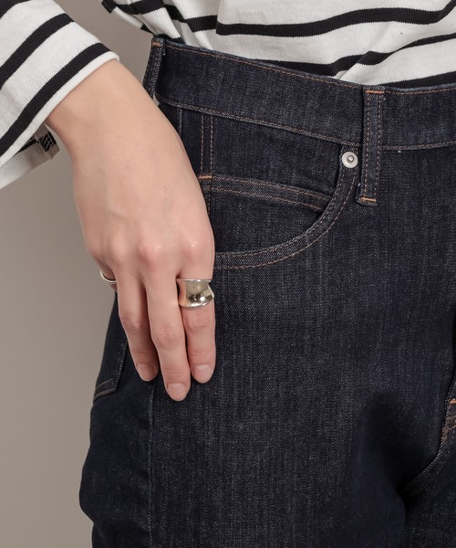 natural couture（ナチュラルクチュール）の「360度ストレッチスキニー（デニムパンツ・レディース・インディゴブルー/ブルー/アイボリー・SMALL/MEDIUM）」の13枚目の写真