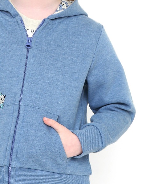 Design Tshirts Store graniph（デザイン　ティーシャツ　ストア　グラニフ）の「ねこの輪(11ぴきのねこ)｜コラボキッズフーデッドジップパーカー(ヘザーブルー)（パーカー・キッズ・ブルー系その他4・90/110/130）」の3枚目の写真