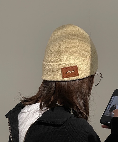 MASONPRINCE(メイソンプリンス)の「【MASONPRINCE】8 color brand logo knit cap MZ2029(ニットキャップ/ビーニー・メンズ・ブラック/ライトブルー/イエロー/ブルー/ホワイト/ブラウン/グレー/アイボリー・FREE)」の3枚目の写真