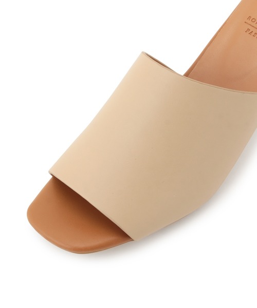 ROPE' PICNIC（ロペピクニック）の「アシンメトリーアッパー円柱ヒールミュール（サンダル・レディース・ブラウン/ブラック/ベージュ系その他・23.0cm/24.0cm/24.5cm/23.5cm）」の5枚目の写真