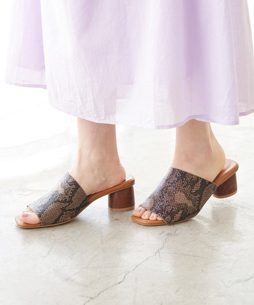 ROPE' PICNIC（ロペピクニック）の「アシンメトリーアッパー円柱ヒールミュール（サンダル・レディース・ブラウン/ブラック/ベージュ系その他・23.0cm/24.0cm/24.5cm/23.5cm）」の12枚目の写真