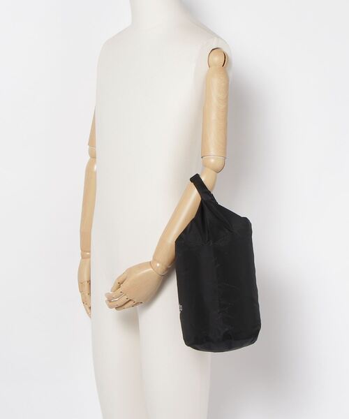 Speedo（スピード）の「speedo/ウオータープルーフ ポーチバッグ（エコバッグ/サブバッグ・レディース・ブラック/イエロー・FREE）」の12枚目の写真