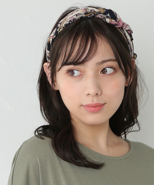 Honeys（ハニーズ）の「リング付スカーフ（バンダナ/スカーフ・レディース・ブルー系その他/ホワイト×ブラック/ブルー系その他2/チャコールグレー×ブラック・FREE）」の3枚目の写真