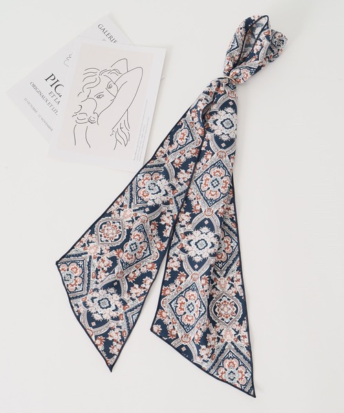 Honeys（ハニーズ）の「リング付スカーフ（バンダナ/スカーフ・レディース・ブルー系その他/ホワイト×ブラック/ブルー系その他2/チャコールグレー×ブラック・FREE）」の4枚目の写真