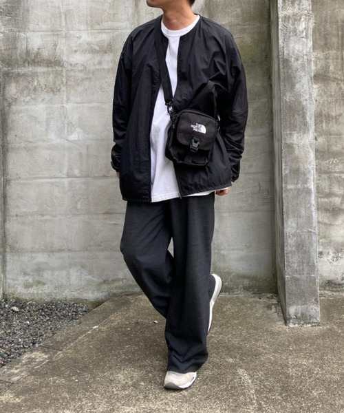 THE NORTH FACE（ザノースフェイス）の「THE NORTH FACE(ザ･ノースフェイス) / HERITAGE CROSS M / メッシュミニショルダーバッグ / クロスボディバッグ / サコッシュ（ショルダーバッグ・メンズ・ブラック・FREE）」の5枚目の写真