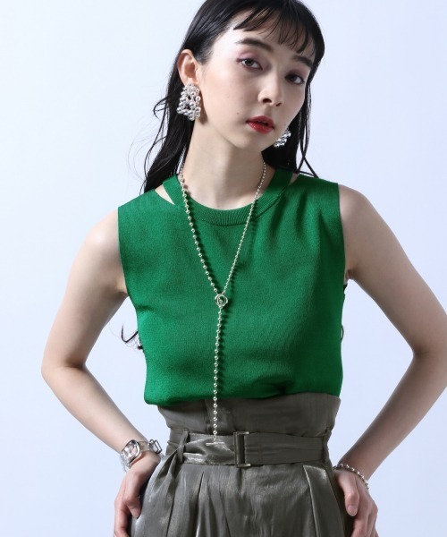HARE（ハレ）の「ネックスリットニットトップス(HARE)（ニット/セーター・レディース・ブラック/ベージュ/グリーン・FREE）」の3枚目の写真