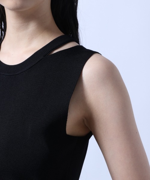 HARE（ハレ）の「ネックスリットニットトップス(HARE)（ニット/セーター・レディース・ブラック/ベージュ/グリーン・FREE）」の14枚目の写真