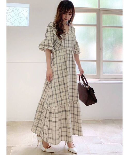 RESEXXY(リゼクシー)の「ボリュームスリーブ深Vワンピース(ワンピース・レディース・ブラック/ベージュ/その他1・FREE)」の14枚目の写真