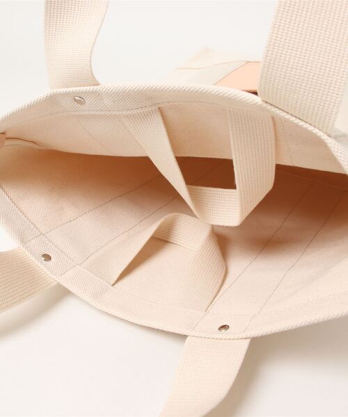 Hender Scheme(エンダースキーマ)の「campus tote small(トートバッグ・メンズ・ブラック/カーキ/ナチュラル・FREE)」の10枚目の写真