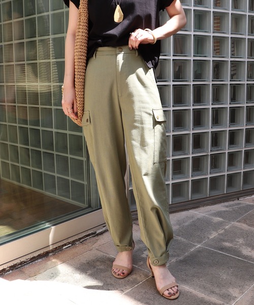 andme（アンドミー）の「レーヨンリネン2wayカーゴパンツ（カーゴパンツ・レディース・ブラック/ライトカーキ/グレー系その他/キナリ・M/L）」の4枚目の写真