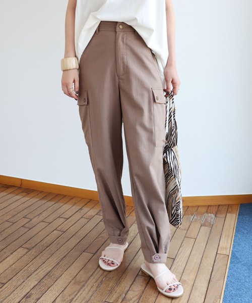 andme（アンドミー）の「レーヨンリネン2wayカーゴパンツ（カーゴパンツ・レディース・ブラック/ライトカーキ/グレー系その他/キナリ・M/L）」の3枚目の写真