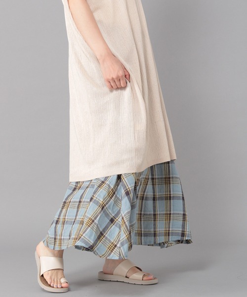 studio CLIP（スタディオクリップ）の「《Natural by studio CLIP》リネンストレートスカート（スカート・レディース・ベージュ/オフホワイト/サックスブルー・FREE）」の3枚目の写真