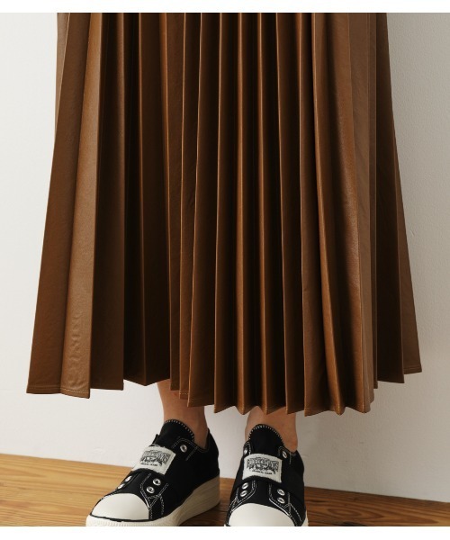RODEO CROWNS WIDE BOWL（ロデオクラウンズワイドボウル）の「Fレザープリーツスカート（スカート・レディース・ブラウン/ブラック・FREE）」の17枚目の写真