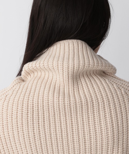 LOWRYS FARM（ローリーズファーム）の「ベストフウスヌード　959745（ネックウォーマー/スヌード・レディース・ブラック/アイボリー・FREE）」の9枚目の写真