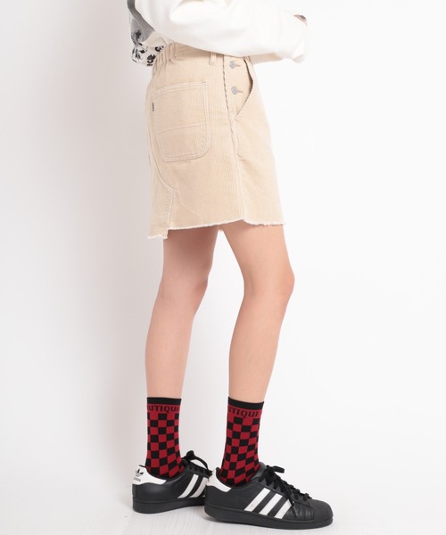 RNA（アールエヌエー）の「G1021 リメイク風コーデュロイミニスカート（スカート・レディース・オフホワイト/ミント/ブラウン・MEDIUM）」の9枚目の写真