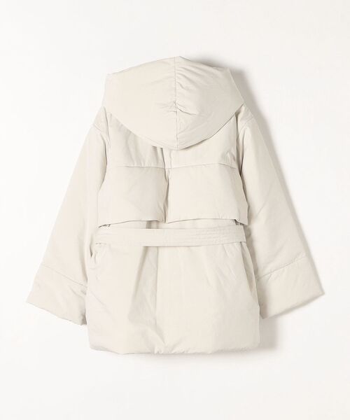 CASA FLINE(カーサフライン)の「CASA FLINE: 中綿 フーデット ボリューム ショート コート(その他アウター・レディース・オフホワイト・ONE SIZE)」の11枚目の写真