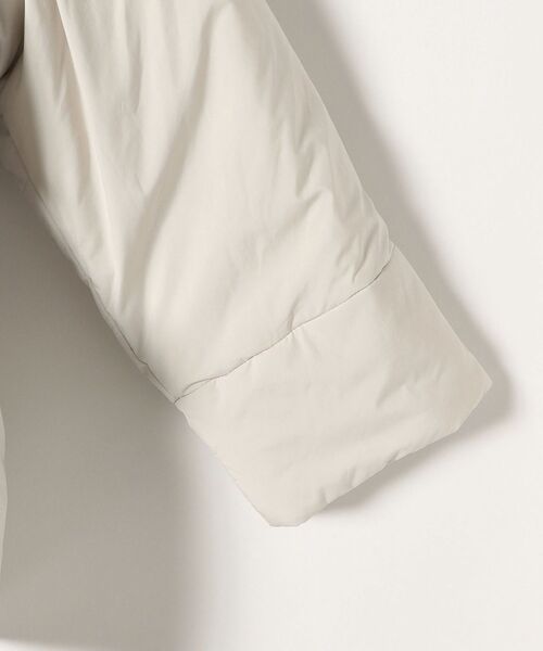 CASA FLINE(カーサフライン)の「CASA FLINE: 中綿 フーデット ボリューム ショート コート(その他アウター・レディース・オフホワイト・ONE SIZE)」の6枚目の写真