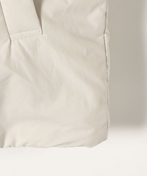 CASA FLINE(カーサフライン)の「CASA FLINE: 中綿 フーデット ボリューム ショート コート(その他アウター・レディース・オフホワイト・ONE SIZE)」の10枚目の写真