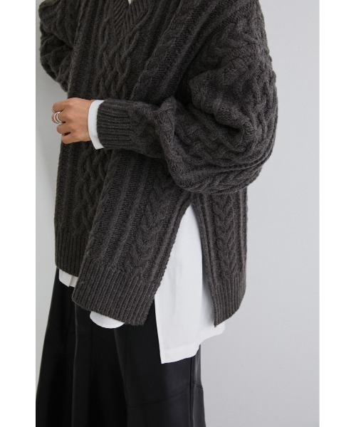 STYLEMIXER（スタイルミキサー）の「サイドスリットケーブルニット（ニット/セーター・レディース・イエロー系その他/チャコールグレー/ベージュ・FREE）」の4枚目の写真