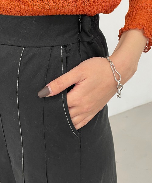 CAPRICIEUX LE'MAGE（カプリシューレマージュ）の「【AgAwd/アガウド】ステッチタックスカート（スカート・レディース・ホワイト/ブラック・FREE）」の11枚目の写真