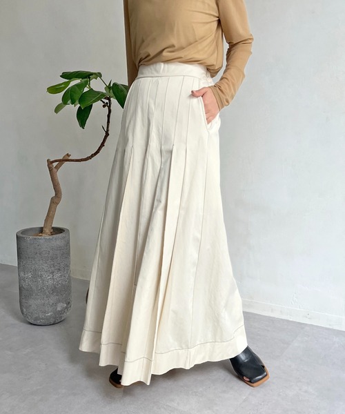 CAPRICIEUX LE'MAGE（カプリシューレマージュ）の「【AgAwd/アガウド】ステッチタックスカート（スカート・レディース・ホワイト/ブラック・FREE）」の13枚目の写真