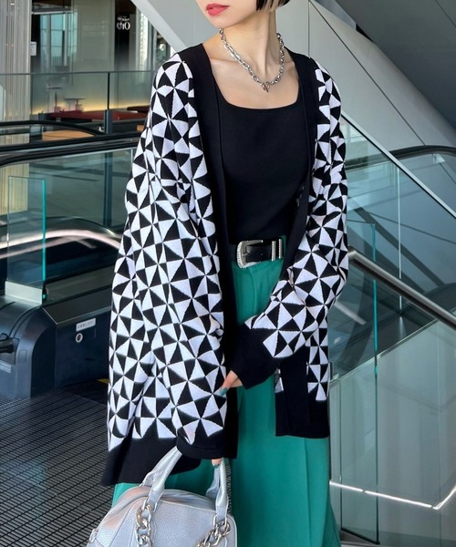 PAGEBOY（ページボーイ）の「アソートVネックBIGカーディガン（カーディガン/ボレロ・レディース・グリーン/ホワイト系その他/ブラック/オフホワイト・FREE）」の3枚目の写真