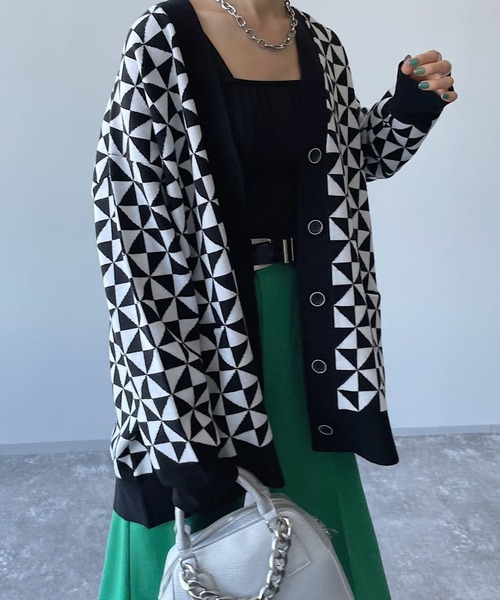 PAGEBOY（ページボーイ）の「アソートVネックBIGカーディガン（カーディガン/ボレロ・レディース・グリーン/ホワイト系その他/ブラック/オフホワイト・FREE）」の6枚目の写真