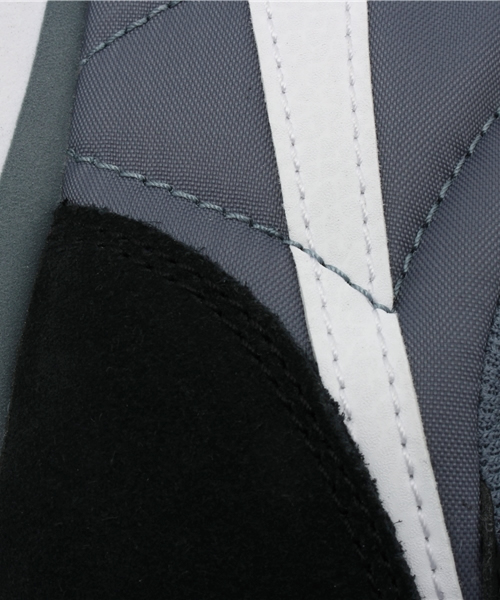 NIKE SPORTSWEAR（ナイキスポーツウェアー）の「ウィメンズ ナイキ ジニコ ユニセックスモデル NIKE GENICCO 644441（スニーカー・レディース・グレー/ブルー・24cm/24.5cm）」の7枚目の写真