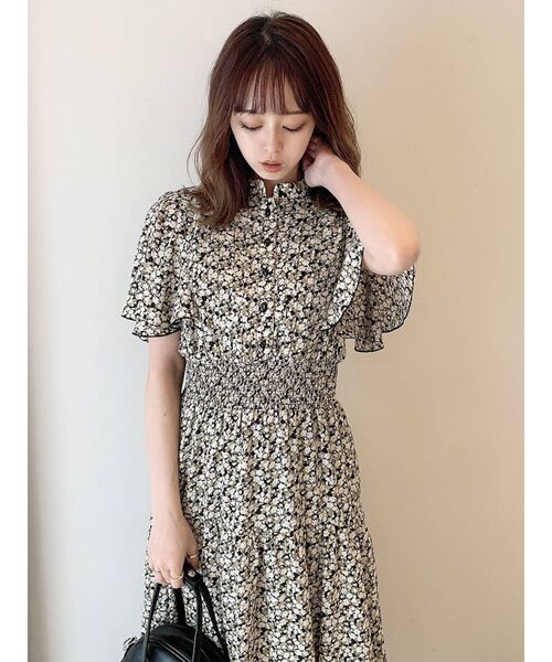 dazzlin(ダズリン)の「バックリボンプリントワンピース(ワンピース・レディース・オフホワイト/ブラック/イエロー/グリーン・FREE)」の16枚目の写真