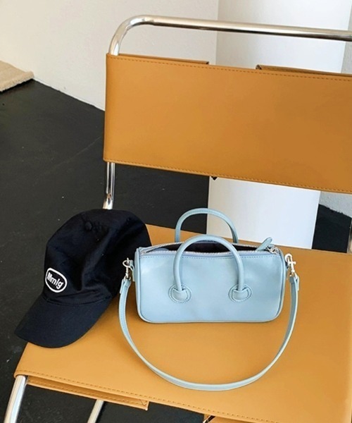 by muni:r（バイ ムニール）の「パステルレザースクエアクロスバッグ（ショルダーバッグ・レディース・ブラック/ブルー/グリーン/アイボリー・ONE SIZE）」の9枚目の写真