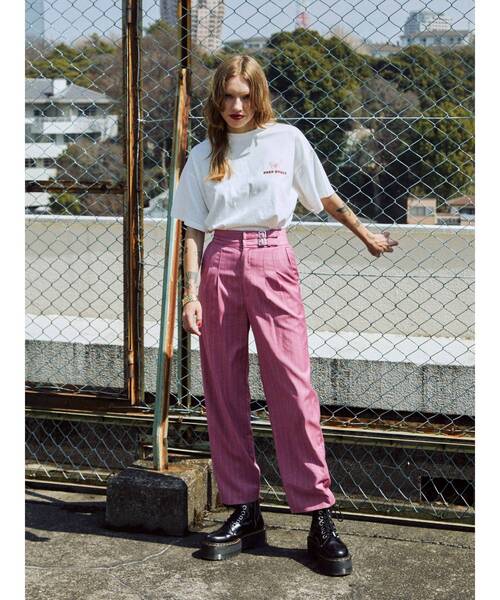 jouetie(ジュエティ)の「バックBIGロゴ Tシャツ(Tシャツ/カットソー・レディース・ブラック/オフホワイト/ブルー・MEDIUM)」の9枚目の写真