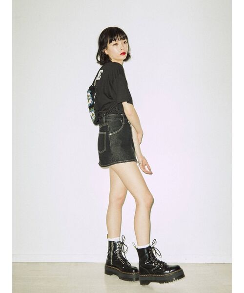 jouetie(ジュエティ)の「バックBIGロゴ Tシャツ(Tシャツ/カットソー・レディース・ブラック/オフホワイト/ブルー・MEDIUM)」の21枚目の写真