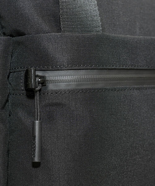 incase(インケース)の「【Incase/インケース】Transfer 2-Way Tote #137213053015(トートバッグ・メンズ・ブラック・FREE)」の13枚目の写真