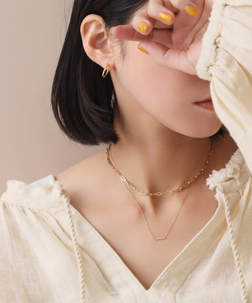 Lilas(リラ)の「ダイヤ10mmバーネックレス K10(ネックレス・レディース・ゴールド・FREE)」の3枚目の写真