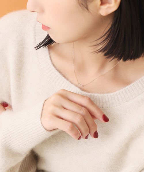 Lilas(リラ)の「ダイヤ10mmバーネックレス K10(ネックレス・レディース・ゴールド・FREE)」の7枚目の写真