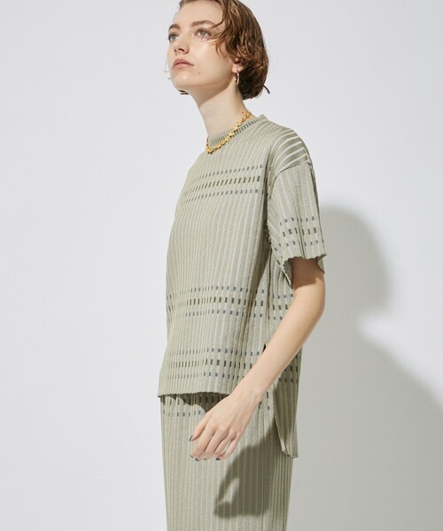 CITY TOKYO（シティトウキョウ）の「カラーラインリラックスニットトップス（ニット/セーター・レディース・ベージュ/ネイビー/グリーン・FREE）」の5枚目の写真