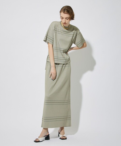 CITY TOKYO（シティトウキョウ）の「カラーラインリラックスニットトップス（ニット/セーター・レディース・ベージュ/ネイビー/グリーン・FREE）」の11枚目の写真