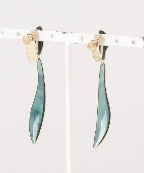 The Rule(ザルール)の「The Rule ザルール:Veronica earring :リーフ型 ベロニカイヤリング(イヤリング・レディース・ベージュ/ゴールド/クリアブラック/グリーン/レッド・FREE)」の10枚目の写真