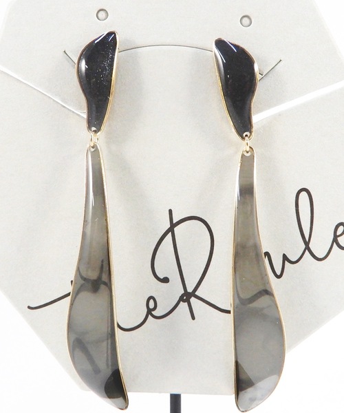 The Rule(ザルール)の「The Rule ザルール:Veronica earring :リーフ型 ベロニカイヤリング(イヤリング・レディース・ベージュ/ゴールド/クリアブラック/グリーン/レッド・FREE)」の7枚目の写真