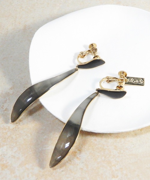 The Rule(ザルール)の「The Rule ザルール:Veronica earring :リーフ型 ベロニカイヤリング(イヤリング・レディース・ベージュ/ゴールド/クリアブラック/グリーン/レッド・FREE)」の11枚目の写真