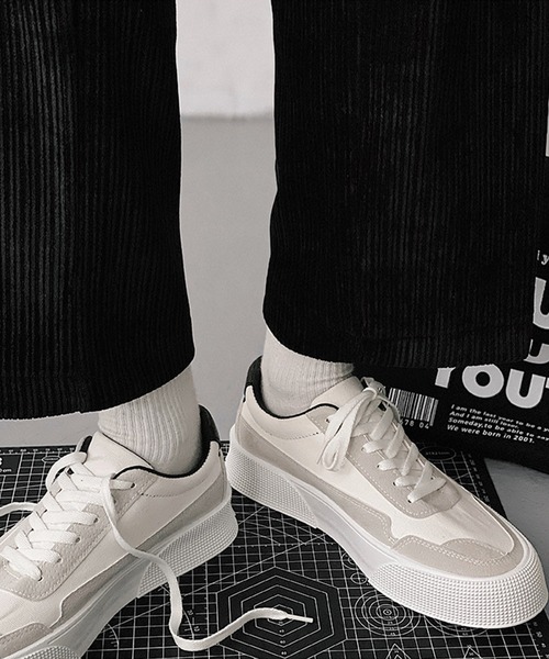 aimoha（アイモハ）の「厚底カジュアルシューズ（スニーカー・メンズ・ホワイト/ブラック/グリーン・24.5cm/25.5cm/26.5cm/25.0cm/26.0cm）」の11枚目の写真