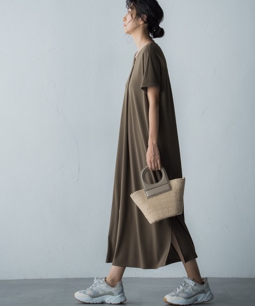 【WEB別注】Vネックカットソーワンピ≪洗濯機で洗える≫